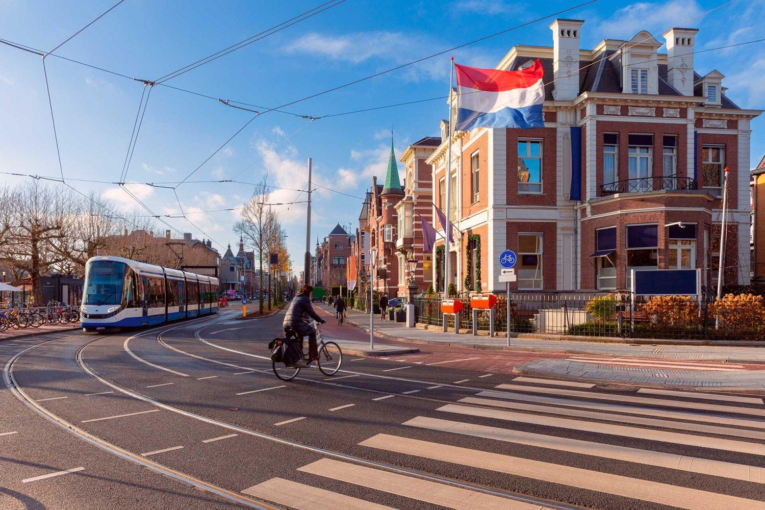 How to move to the Netherlands