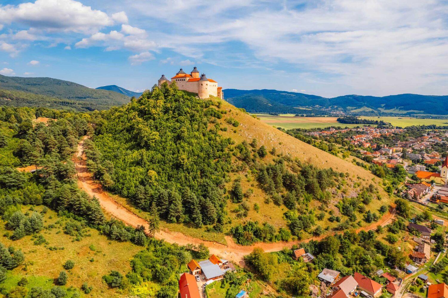 To become a citizen of Slovakia